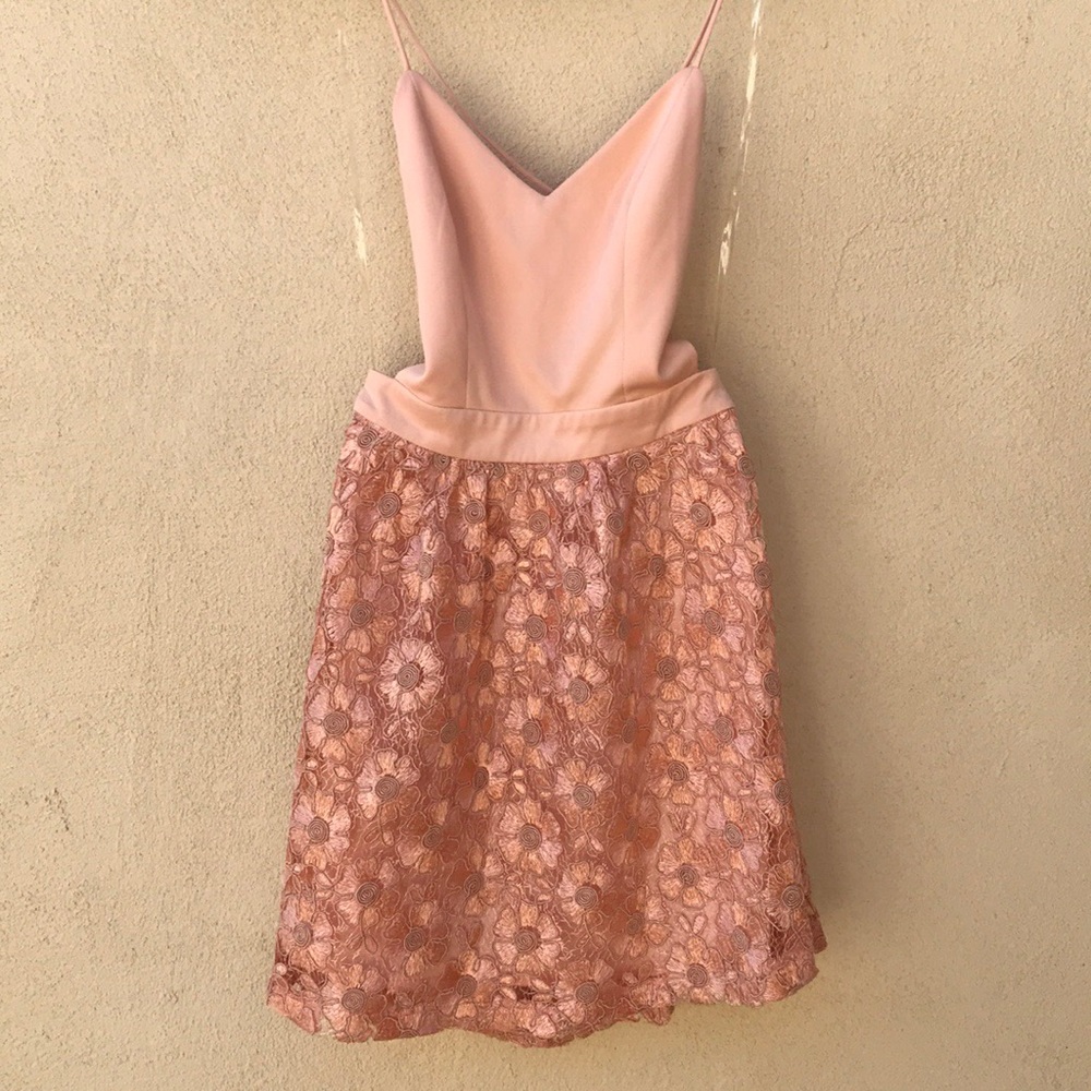 Backless pink Windsor dress